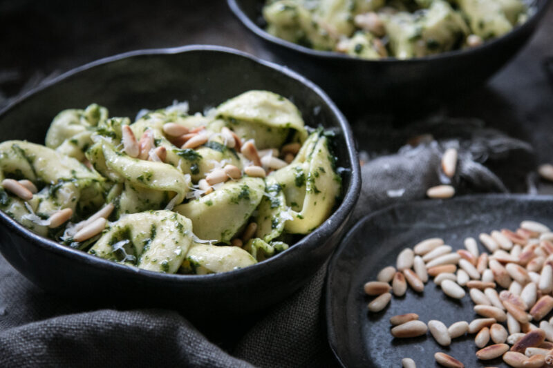 Tortellini mit Pesto
