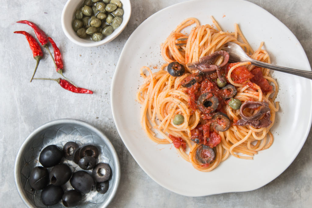 Spaghetti alla Puttanesca, der Klassiker aus Italien - Loumalou.ch