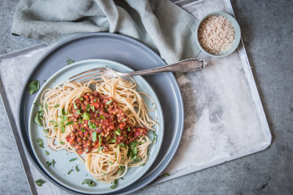 Spaghetti mit Linsenbolognese Vegane Spaghetti mit Linsenbolognese Rezept