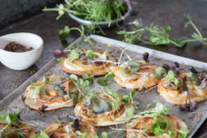 Flammkuchen Rezept mit Apfel und Gorgonzola