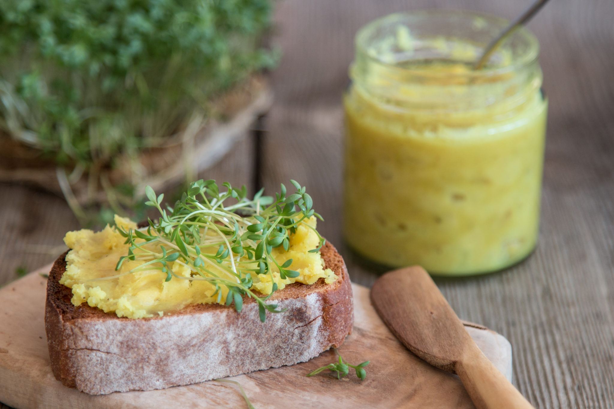 Brotaufstrich: Veganer Apfel-Zwiebelschmalz - LouMalou.ch