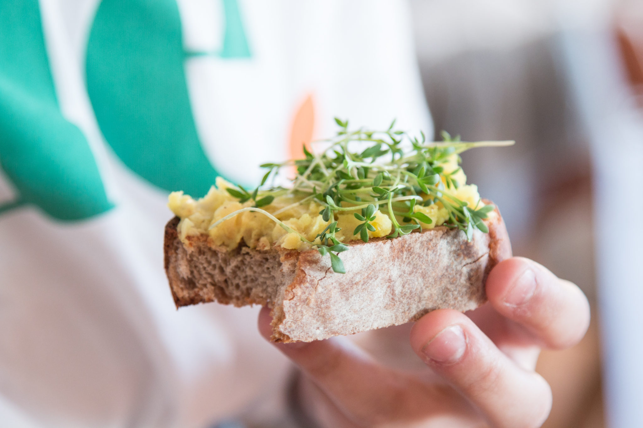 Brotaufstrich: Veganer Apfel-Zwiebelschmalz - LouMalou.ch