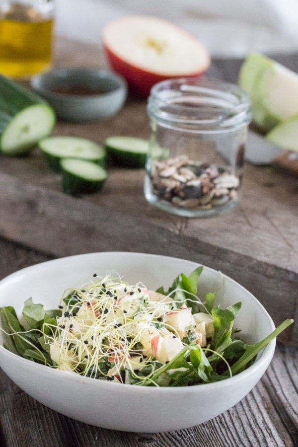 Gurken-Kohlrabi Salat mit Apfel - Frisch, knackig und gesund