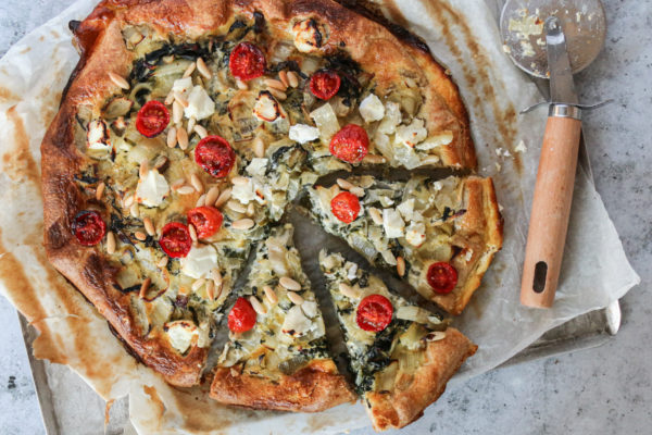 Rustikale Krautstiel Tarte mit Ziegenfrischkäse Rezept - Loumalou