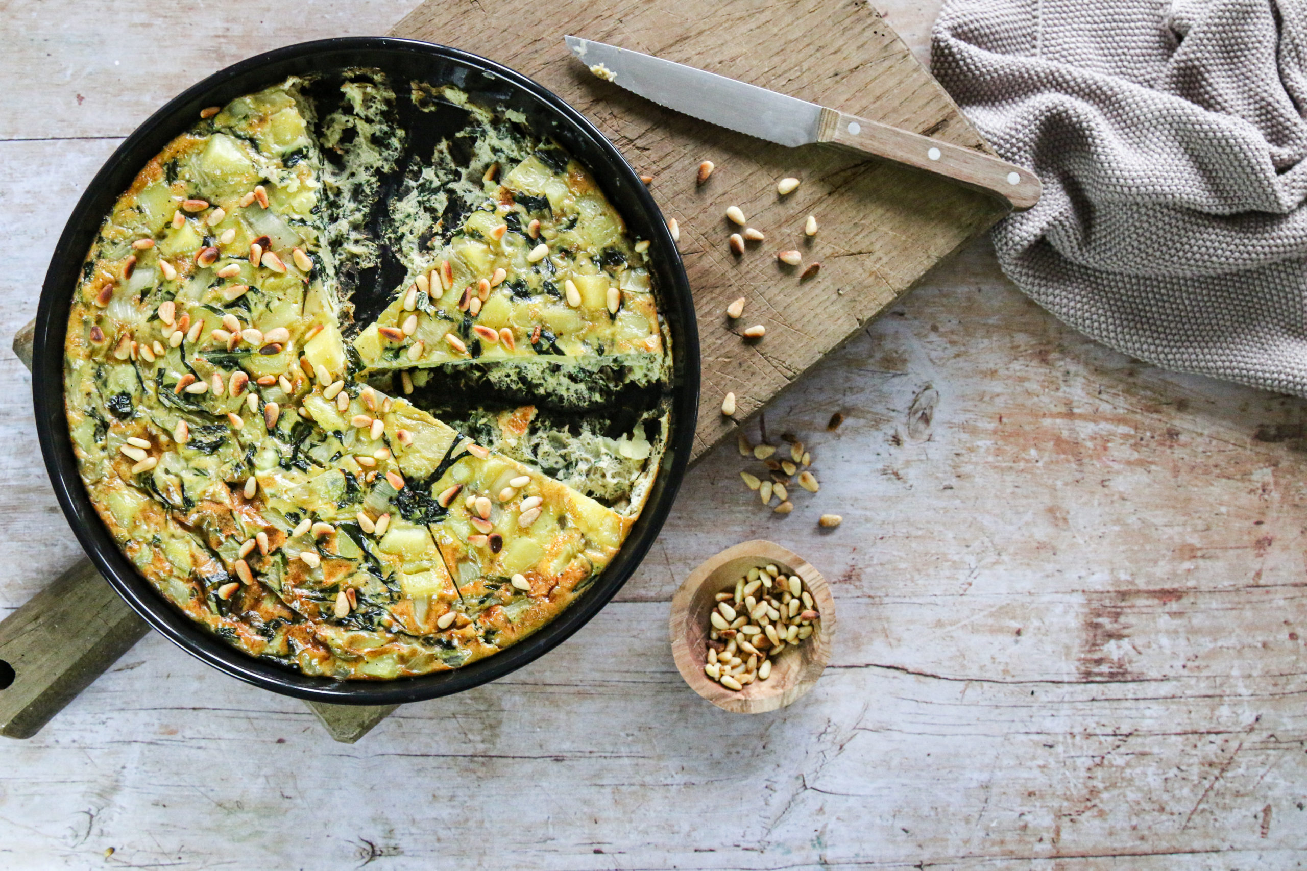 Einfache Frittata mit Krautstiel und Feta - LouMalou.ch