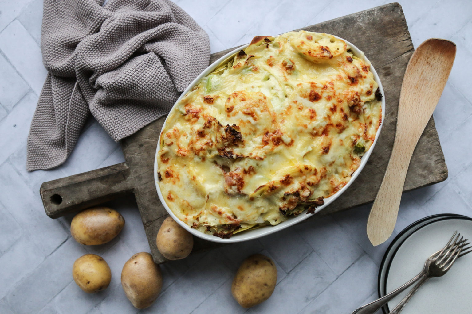 Kartoffel-Wirz-Auflauf mit Speck und Béchamelsauce ...