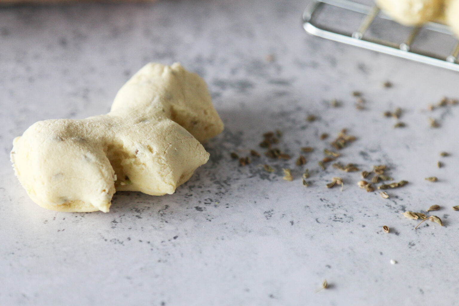 Chräbeli Rezept - Der beliebte Weihnachtsklassiker / LouMalou.ch