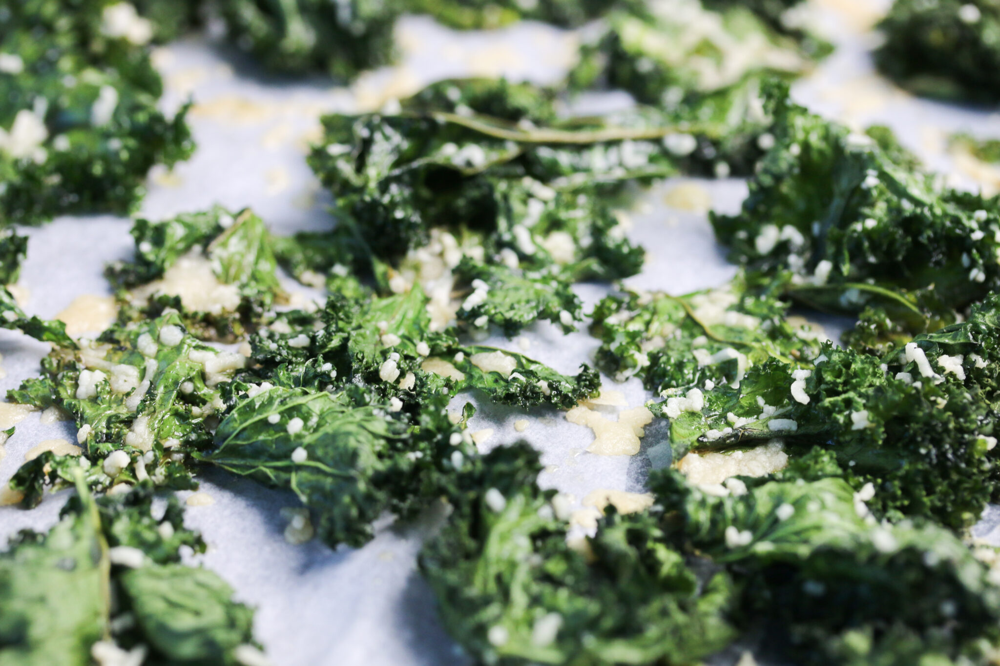 Cheesy Kale Chips Federkohlchips Mit Käse Loumalouch