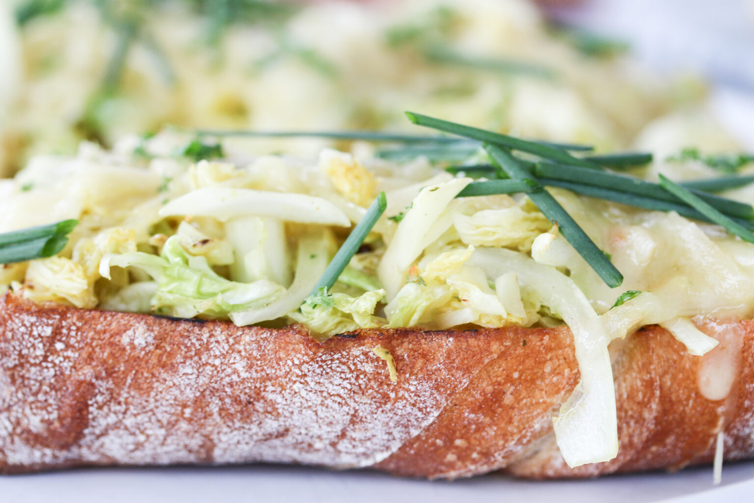 Raclette Zwiebel Baguette mit Wirz / LouMalou.ch