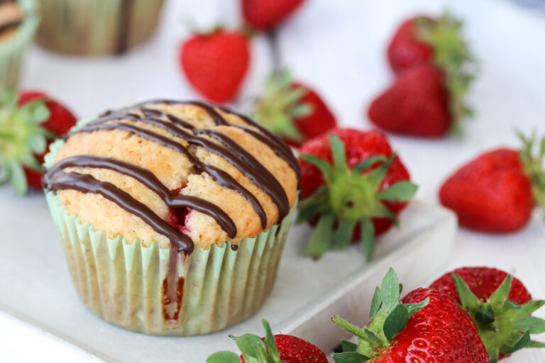Luftige Erdbeermuffins / LouMalou.ch